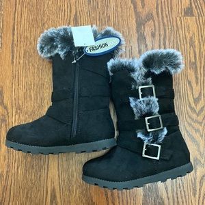 ❌SOLD❌ Toddler Girl Boots - Size 9